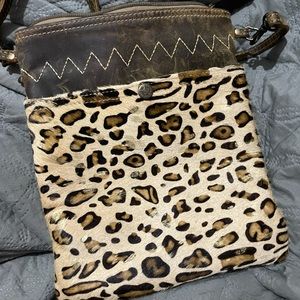 Myra Crossbody